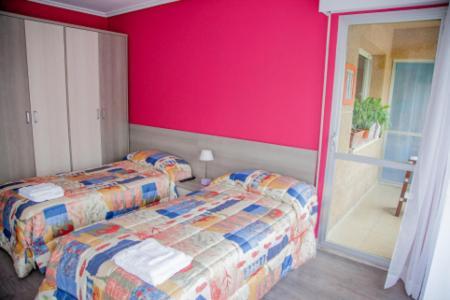 Pension Parque Del Ebro (Adults Only) Logroño Buitenkant foto