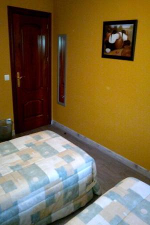 Pension Parque Del Ebro (Adults Only) Logroño Buitenkant foto