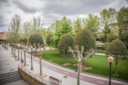 Pension Parque Del Ebro (Adults Only) Logroño Buitenkant foto